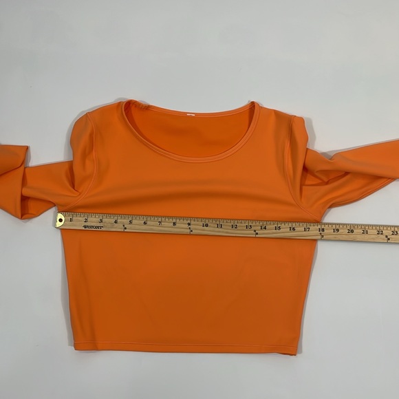 Lululemon Long Sleeve Cropped Top Size M/L Large Orange EUC - Picture 4 of 7